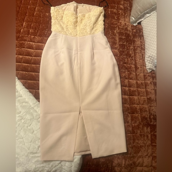 Lavish Alice rose printed yellow and pink spring midi dress NEVER WORN! - Picture 2 of 2